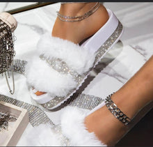 Load image into Gallery viewer, Baddie Slippers