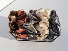 Load image into Gallery viewer, Peach Scrunchies