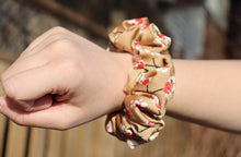 Load image into Gallery viewer, Classy Scrunchies
